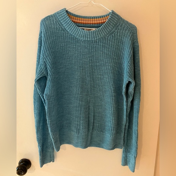 Faherty Sweaters - Faherty Brand summer sweater. Lightly worn and in good condition.